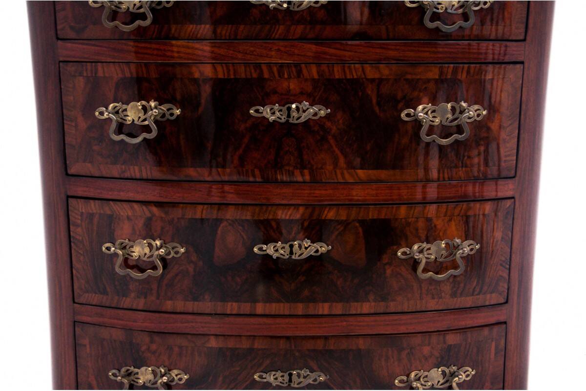Walnut chest of drawers, Northern Europe, circa 1890. After renovation.