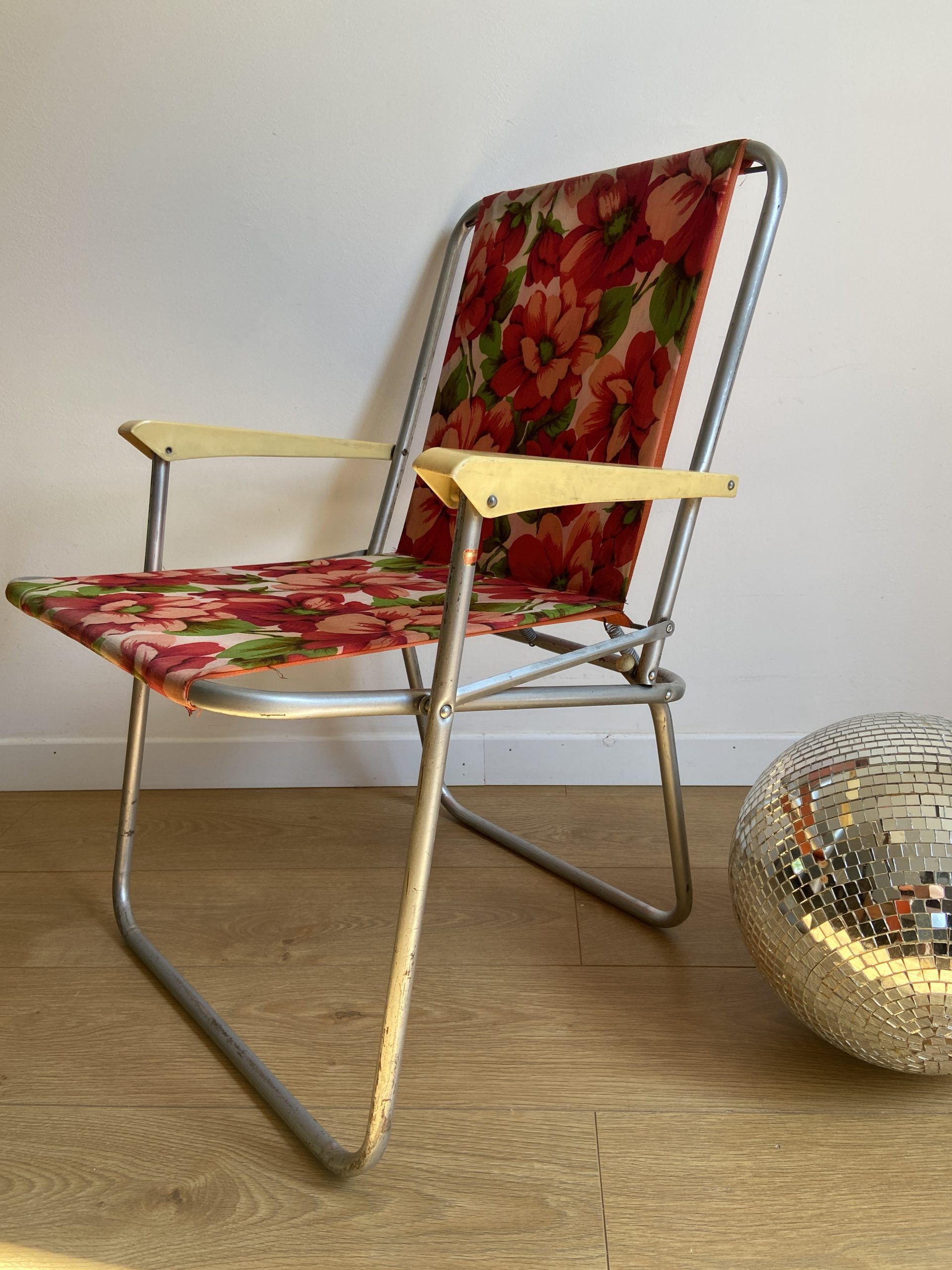 Vintage folding camping armchair with red flower pattern from sieger made in germany