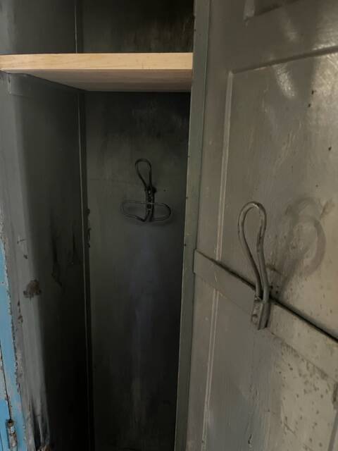 4-door industrial locker room