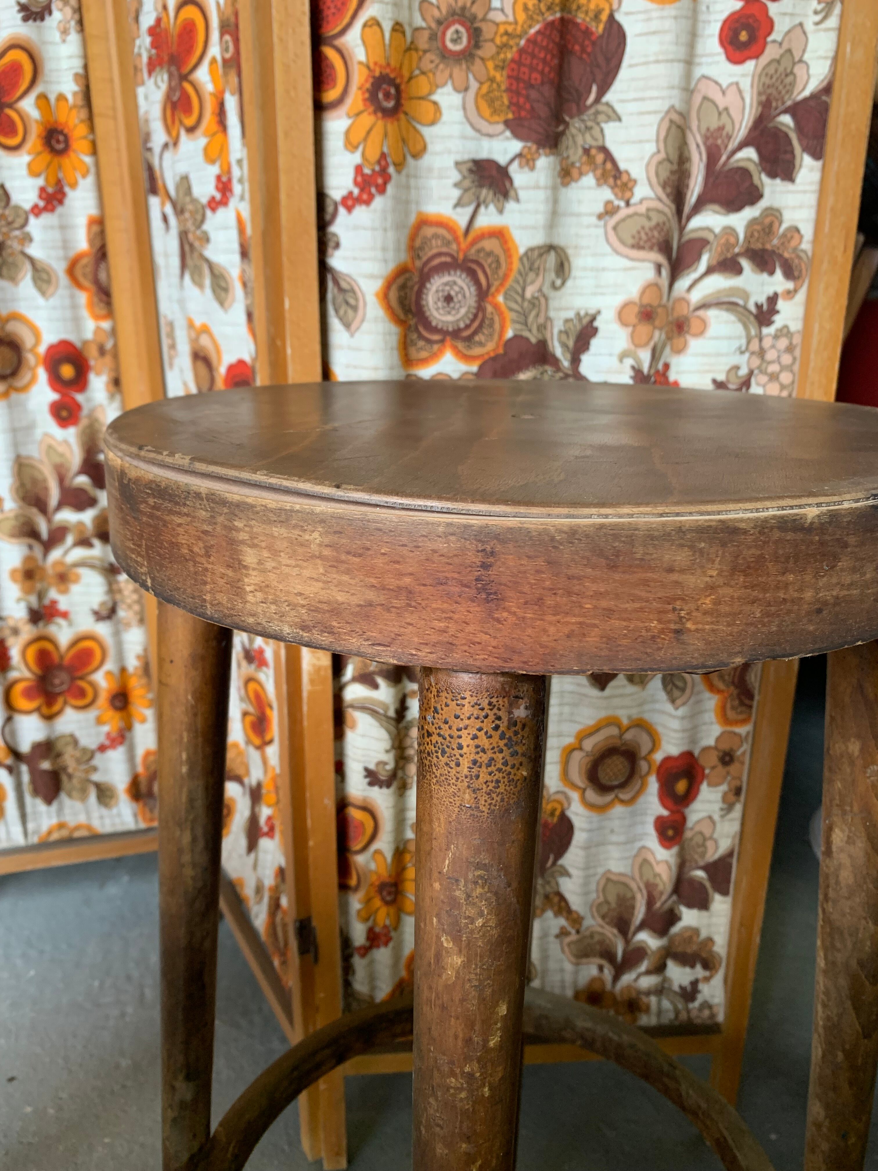 Curved high stool