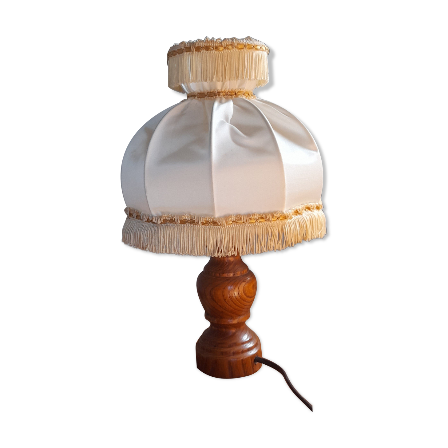 Lampe à poser pied bois tourné, abat jour dôme à col et franges, années 50's