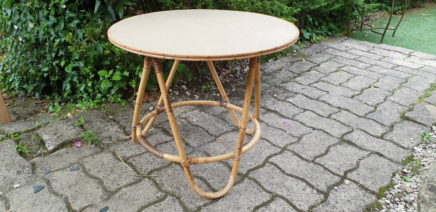 Round rattan coffee table 1970