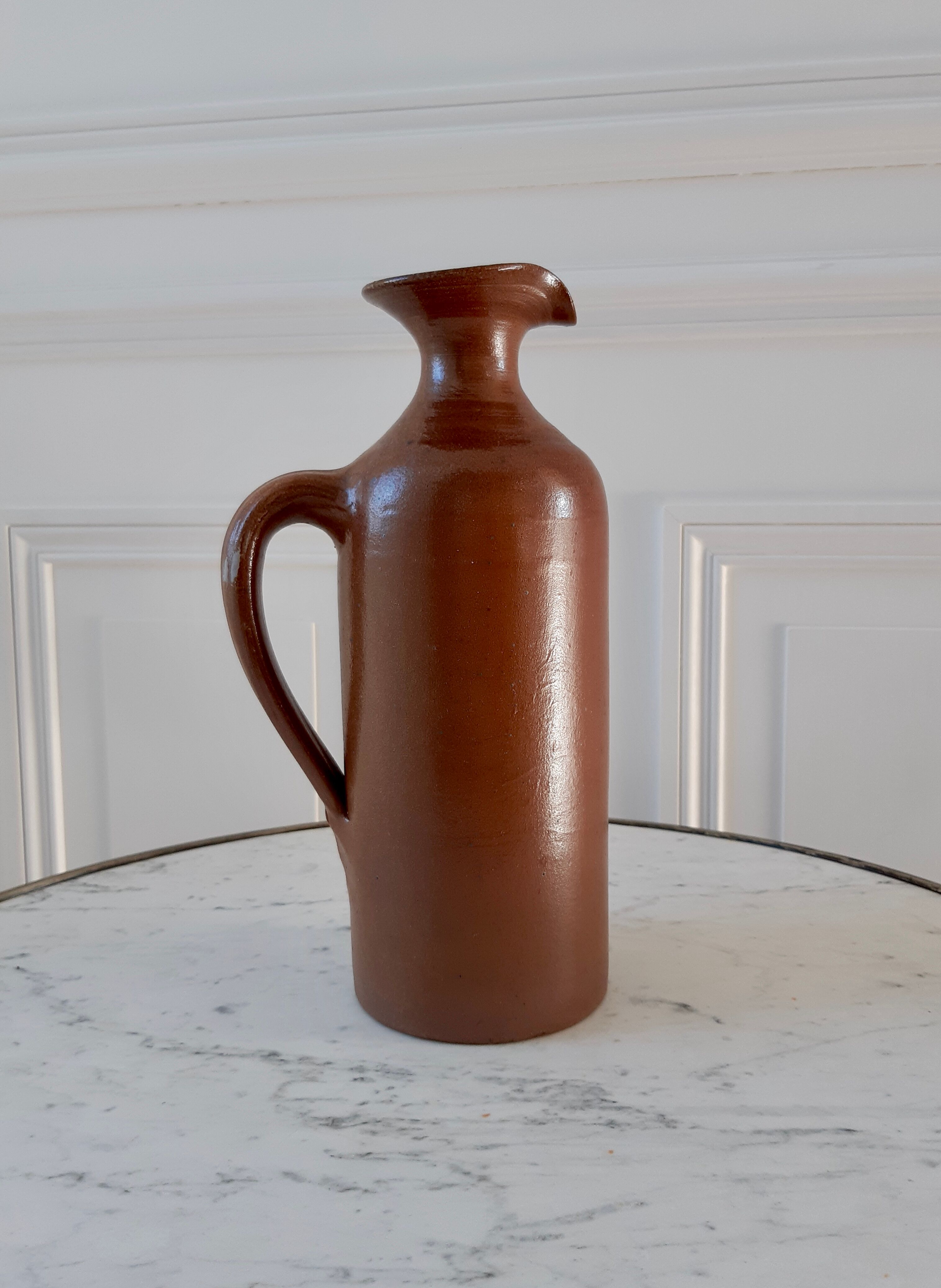 Carafe en grès vintage