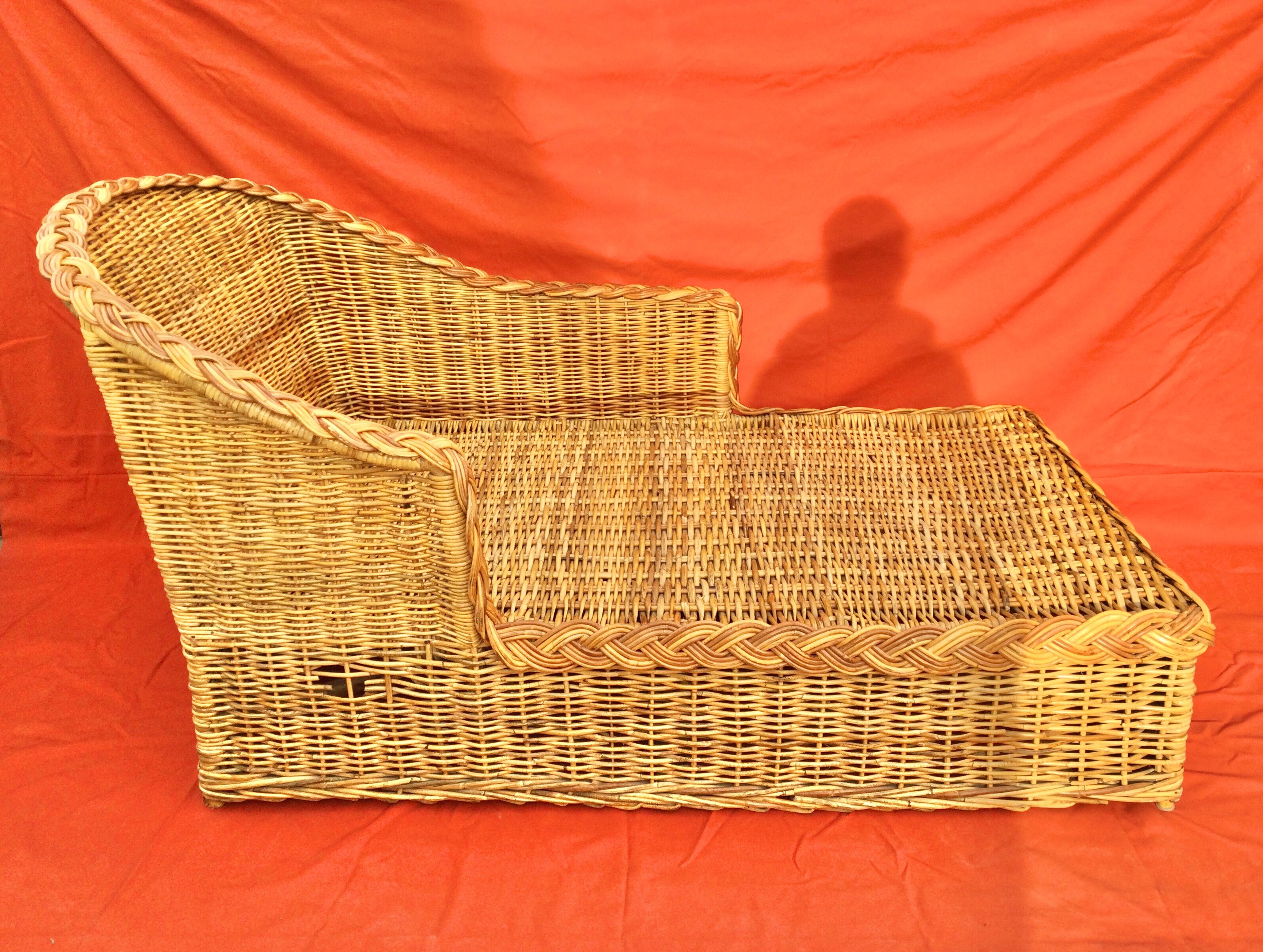 Cardboard maker forming mahogany writing