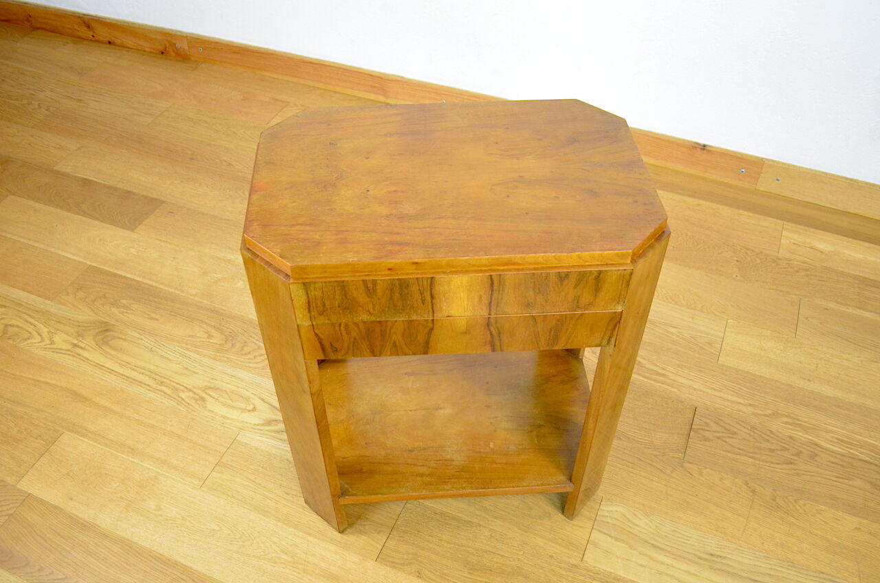 Art Deco walnut pedestal table 1930