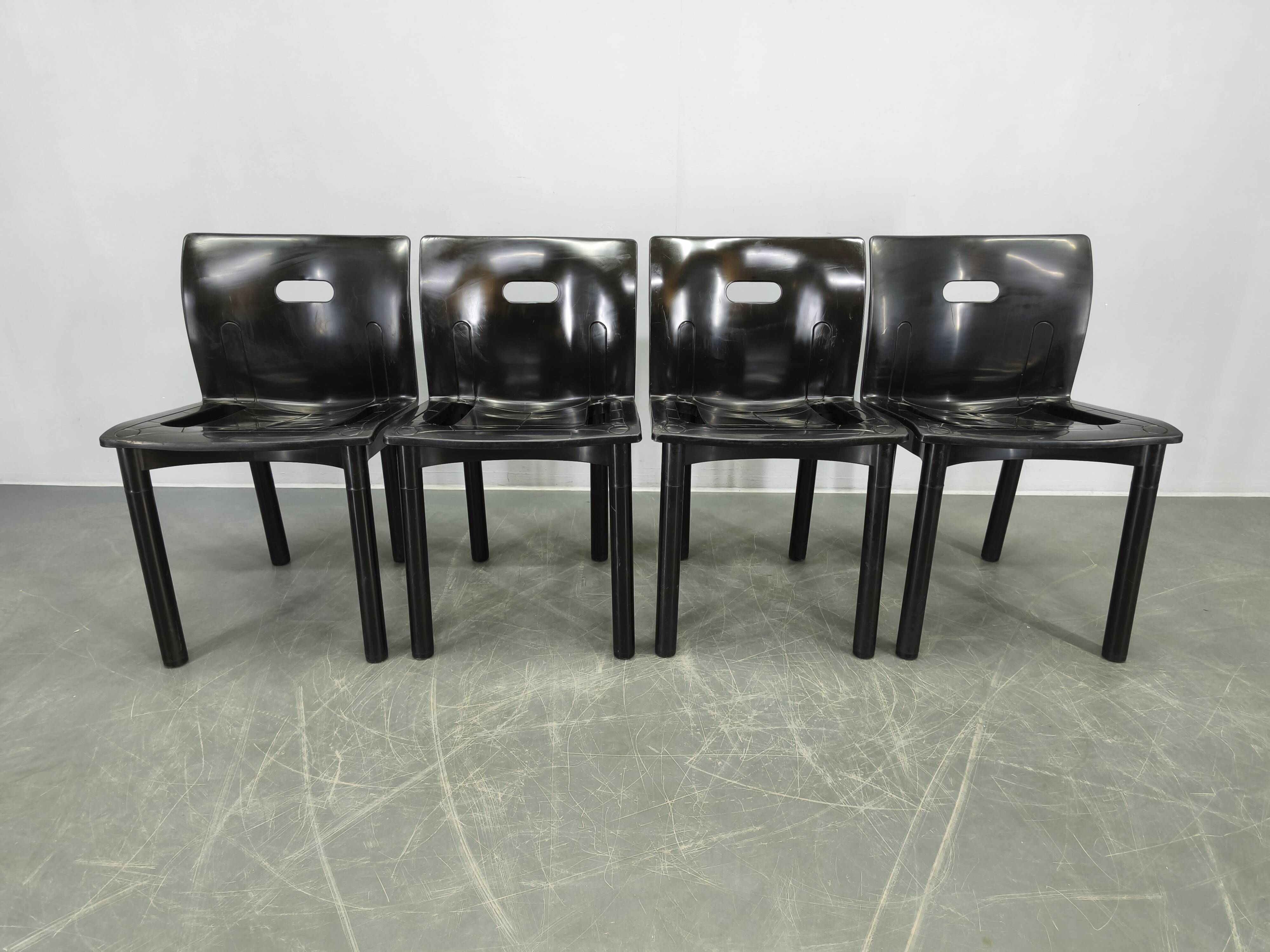 Ensemble de 4 chaises Kartell modèle 4870 par Anna Castelli Ferrieri