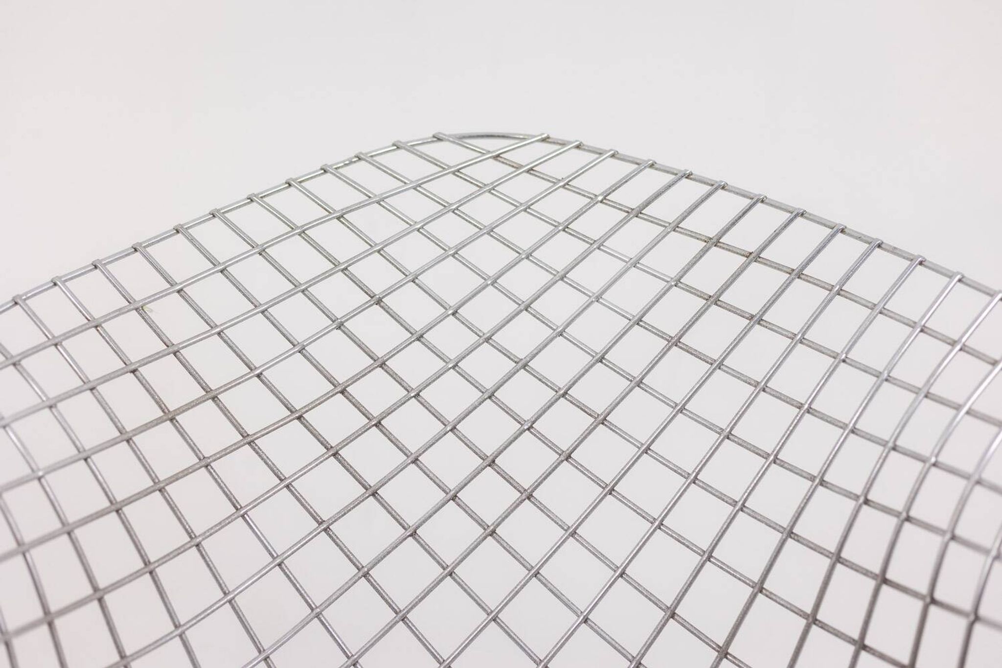 Harry Bertoia for Knoll. Set of 4 "Diamond" chairs. 1970s.