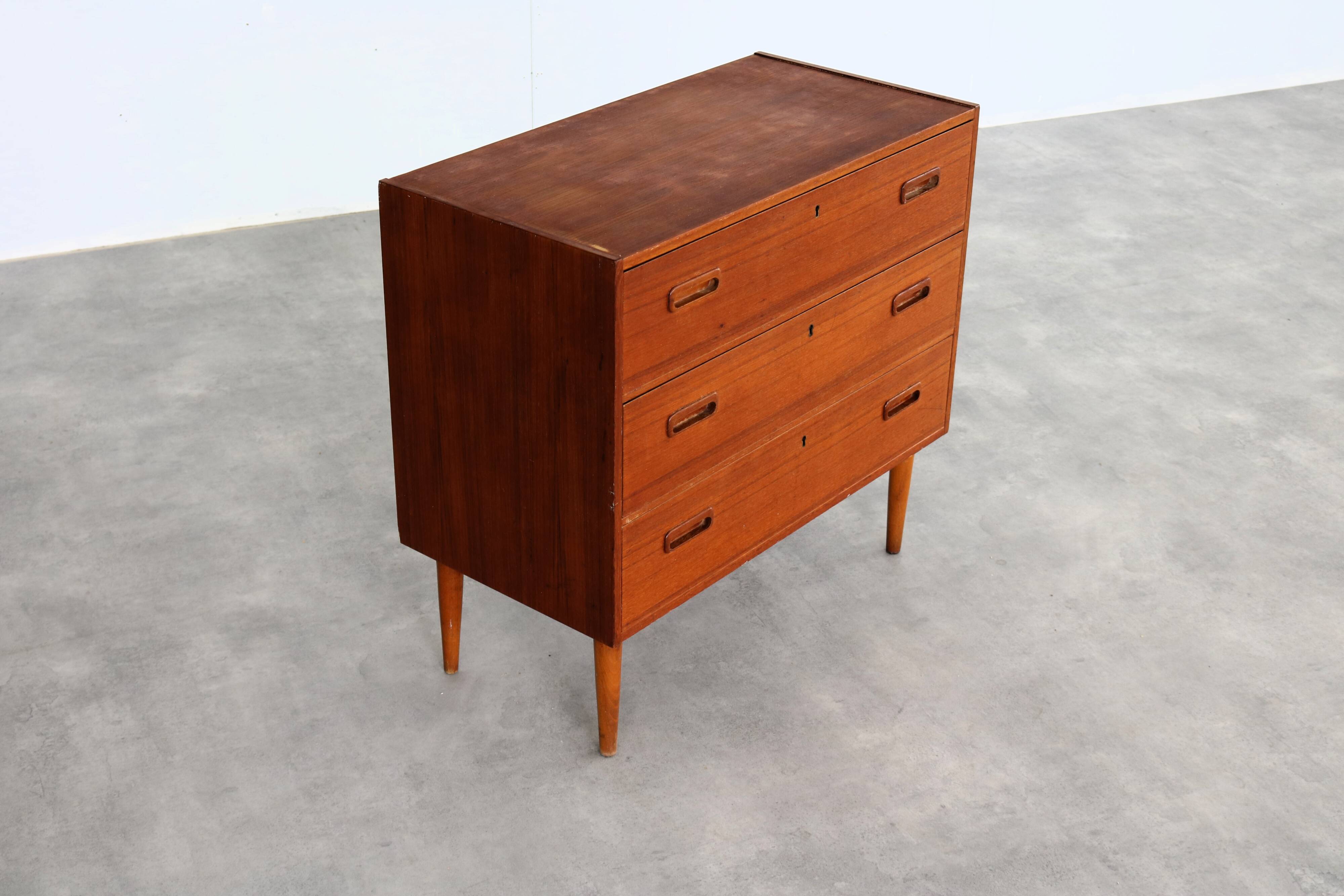 commode vintage en teck