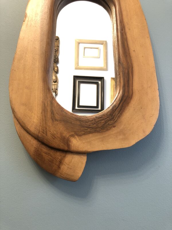 Miroir ovale sculpté en bois d’olivier 1960 - 30x54cm