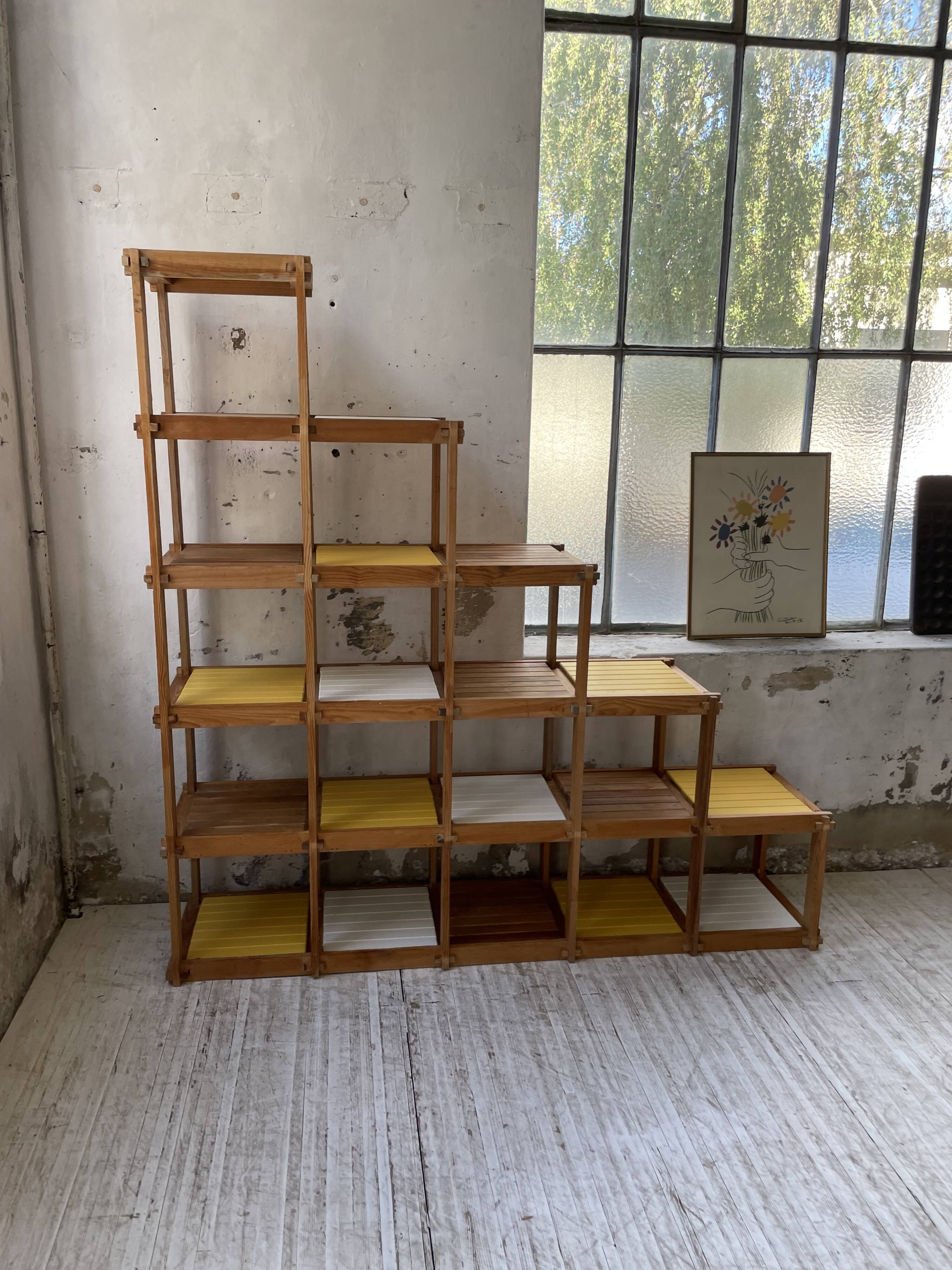 Bauhaus Maison Regain yellow white shelf
