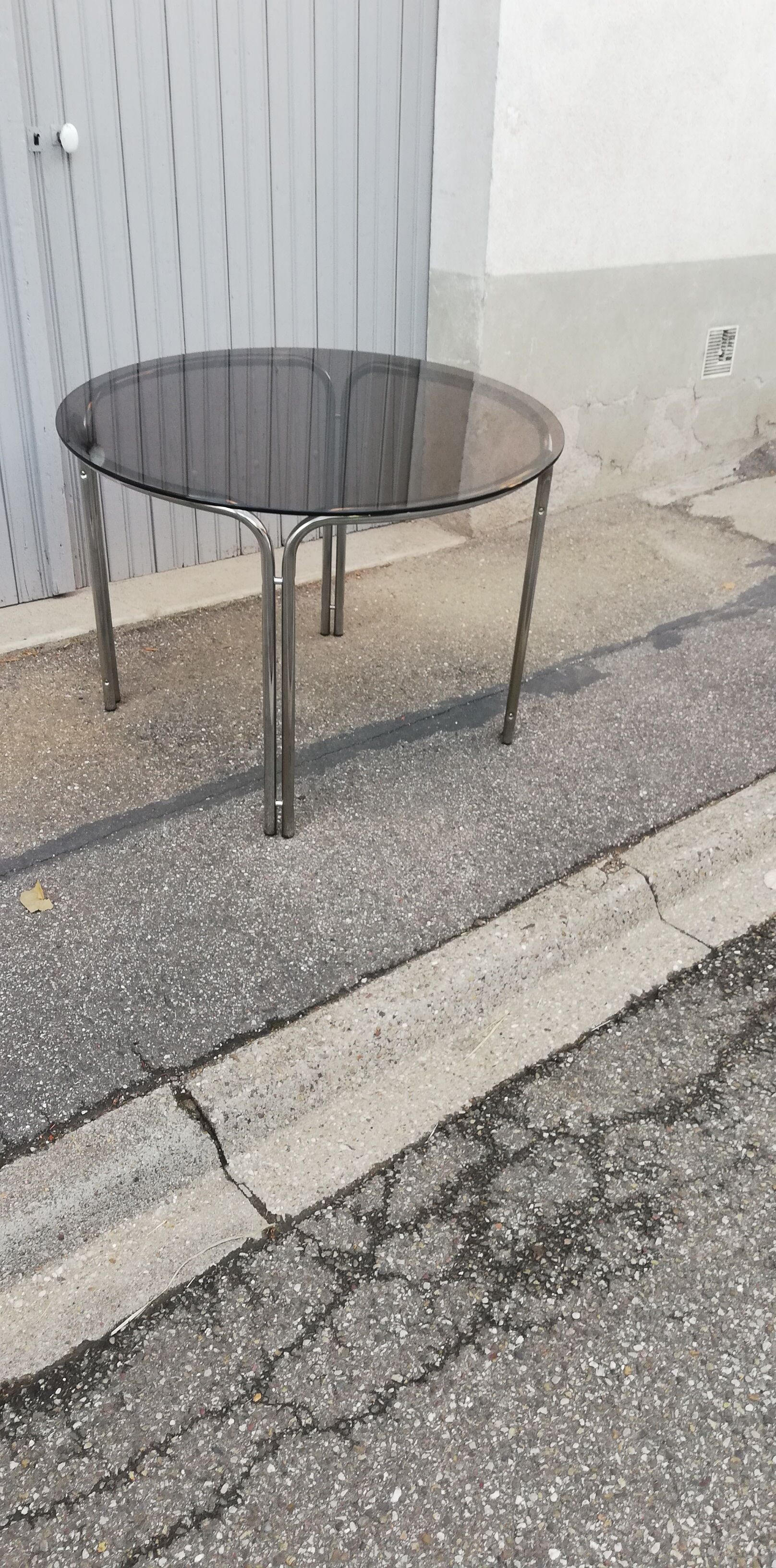 Round table vintage chrome and smoked glass