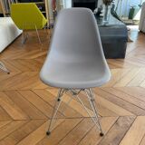 Set of 6 Vitra DSR chairs
