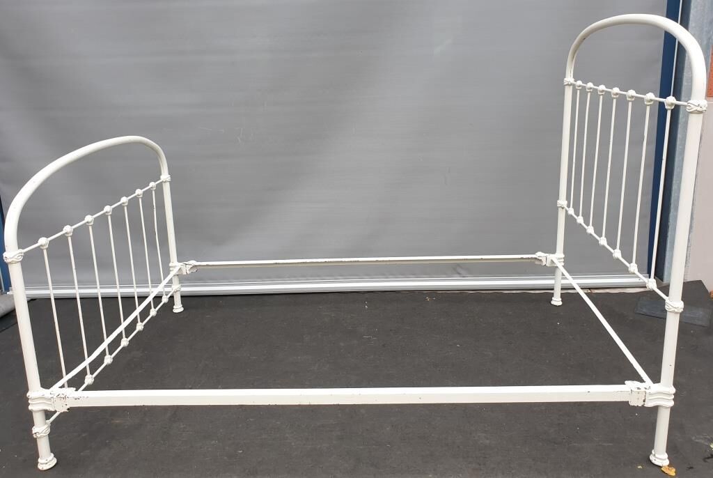 19th century metal bed encaged bird 200x120