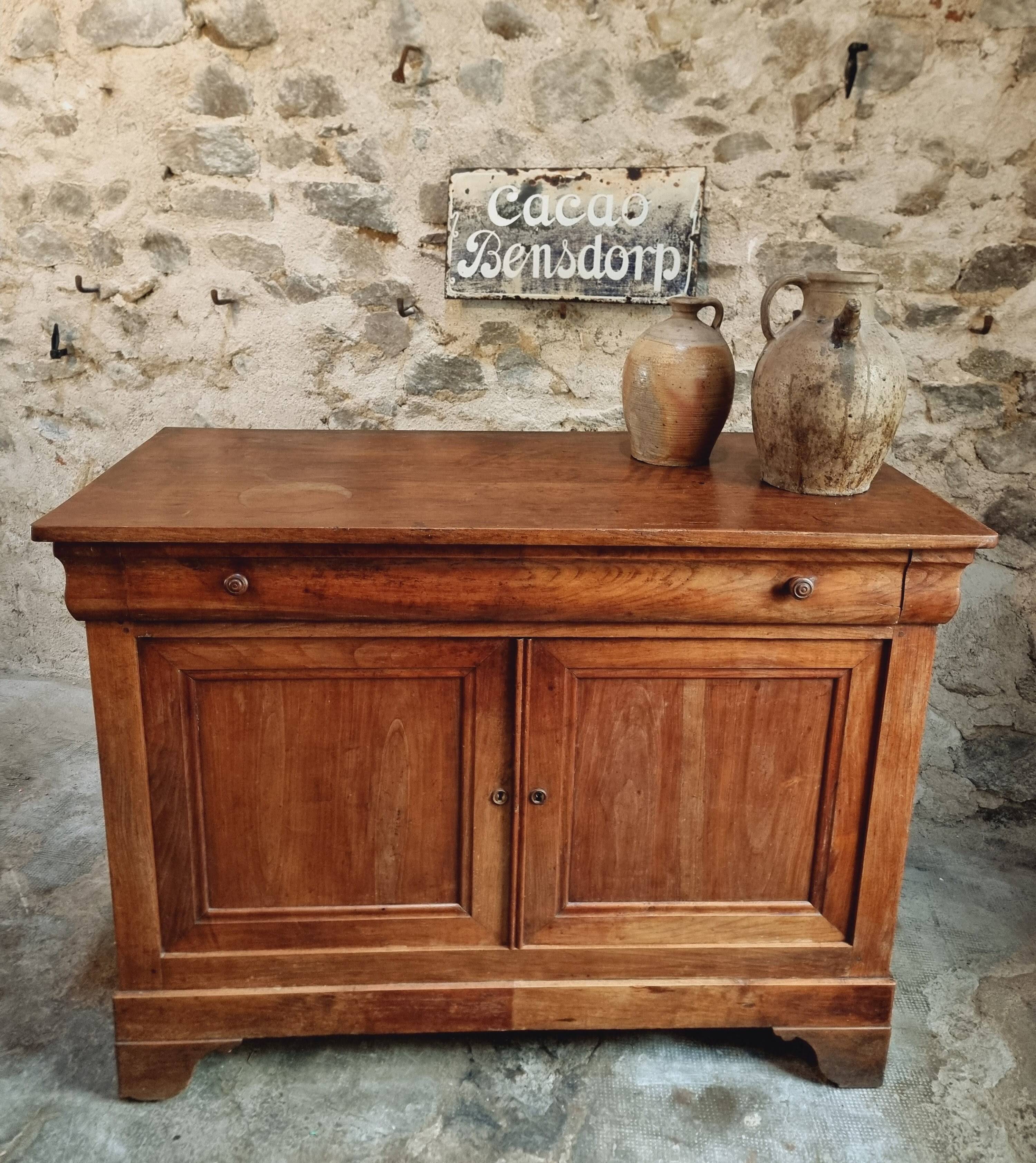 Antique French cherrywood sideboard – Early 19th century