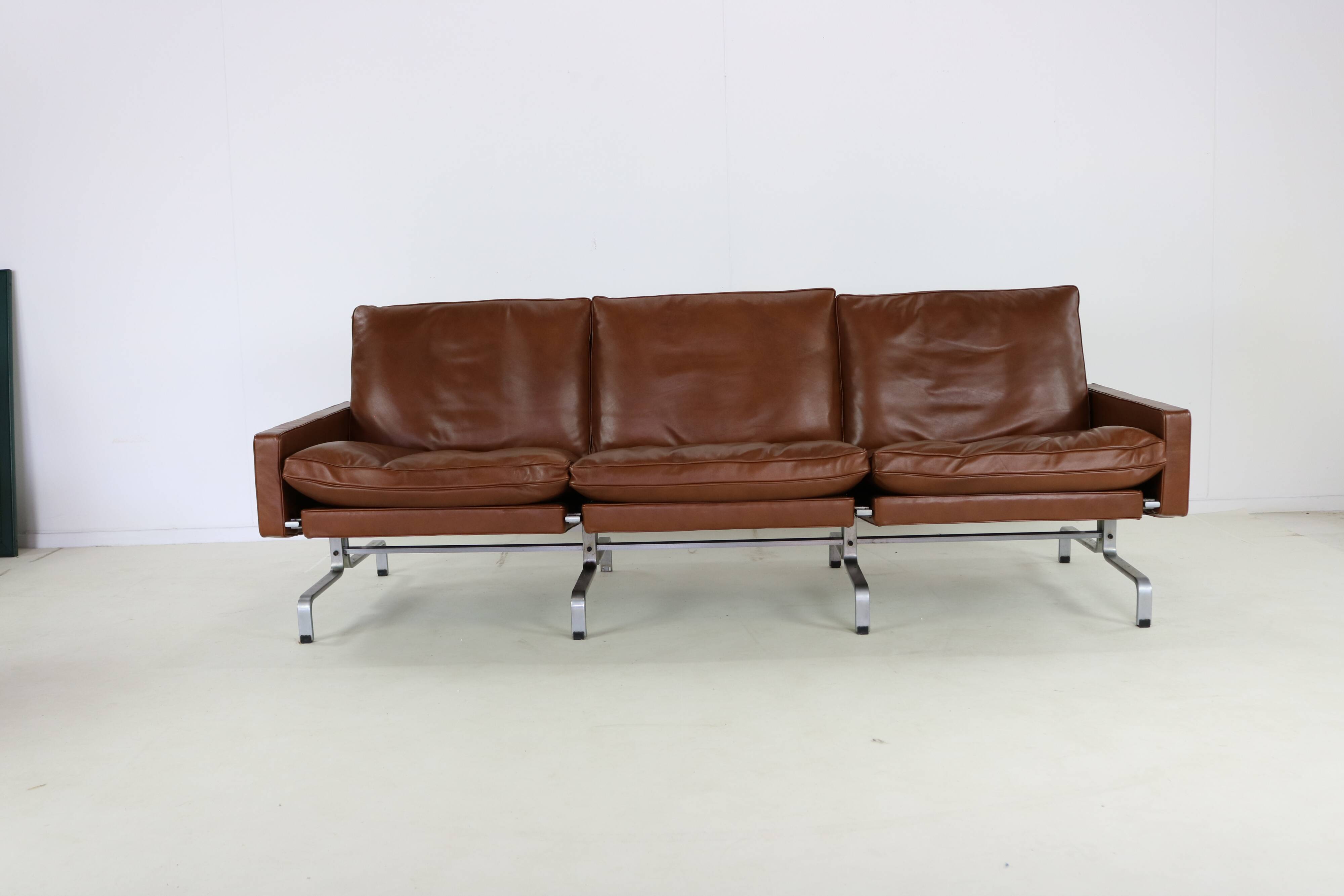 Top design three seater sofa by Poul Kjearholm PK31/3 for EKC