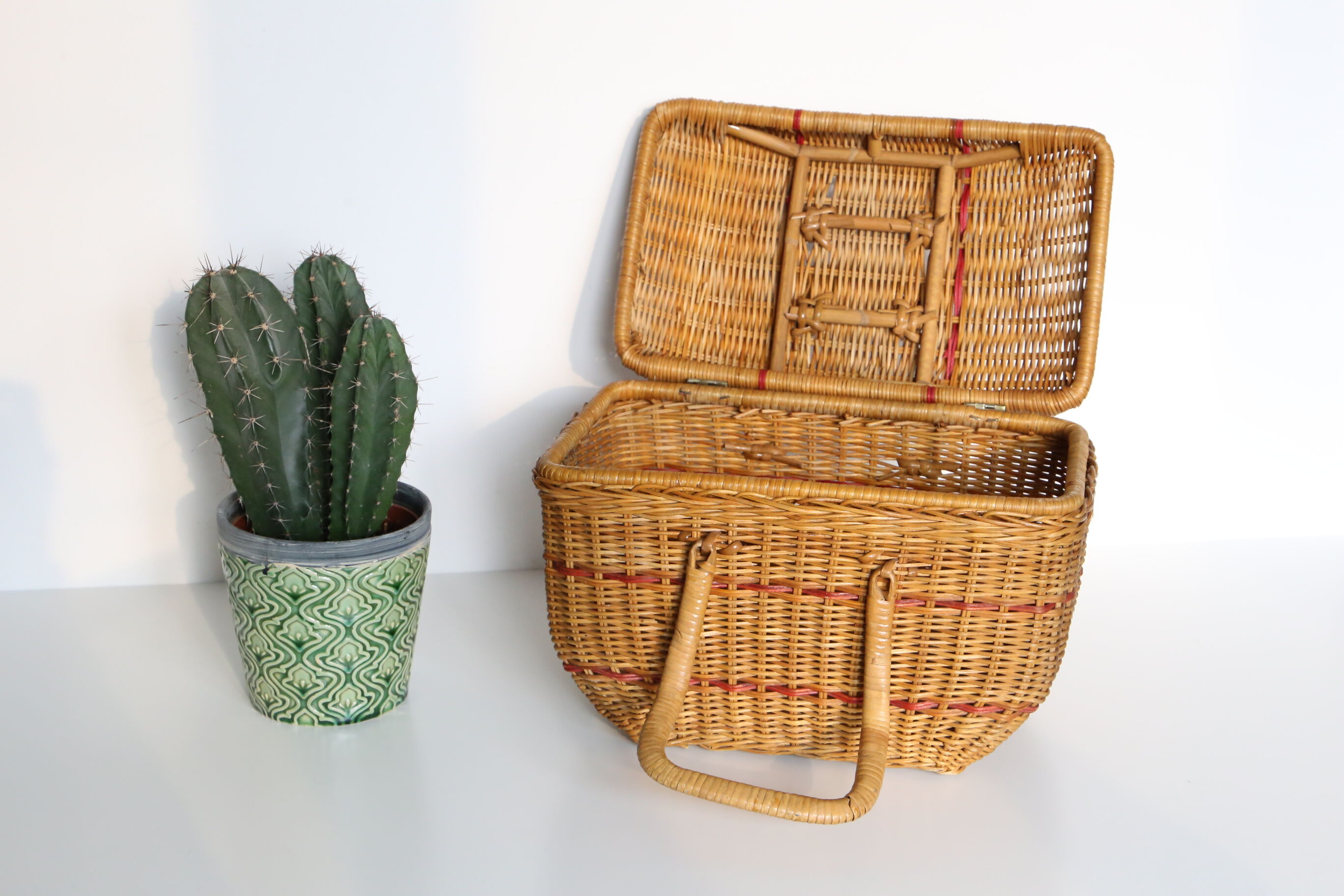 Wicker basket, picnic basket