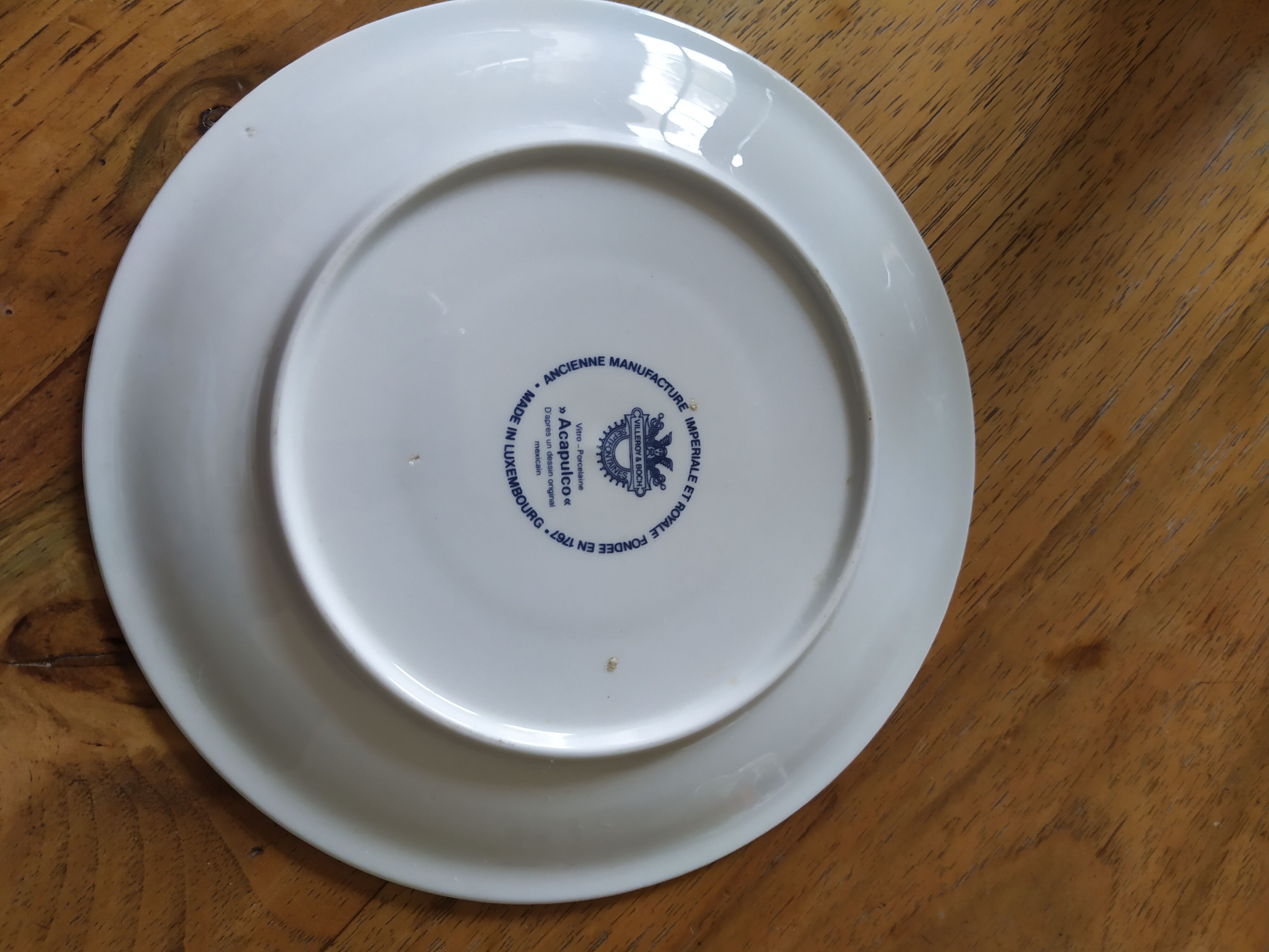 Milk jug, sugar bowl on Acapulco plate from Villeroy and Boch