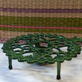 Enamelled cast iron underside