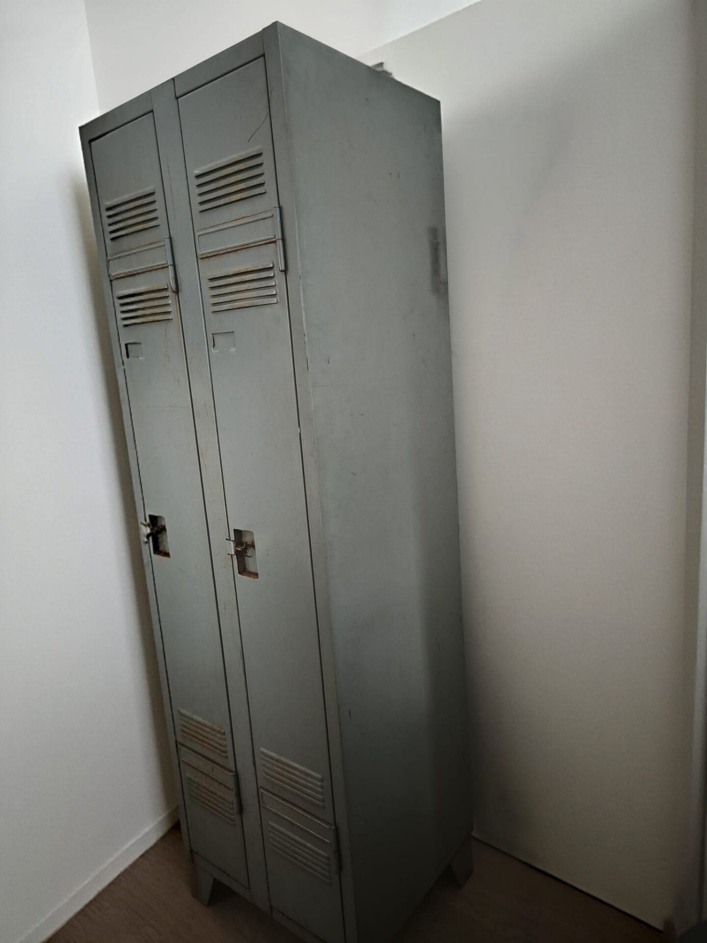 Industrial cloakroom