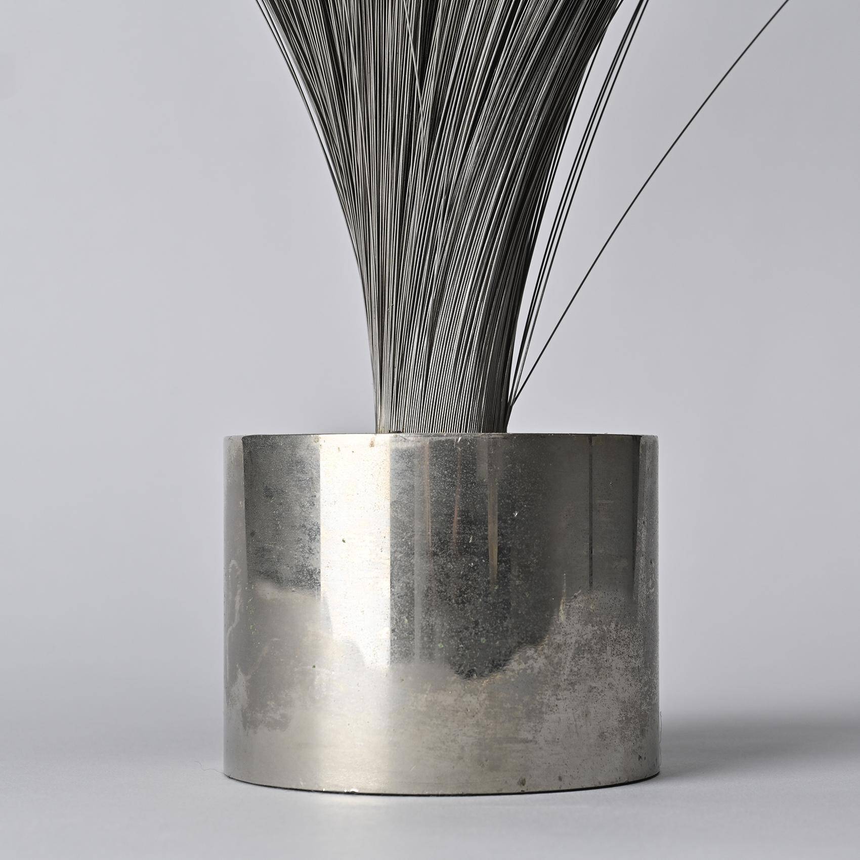 Kinetic steel sculpture by Harry Bertoïa, Spray circa 1970