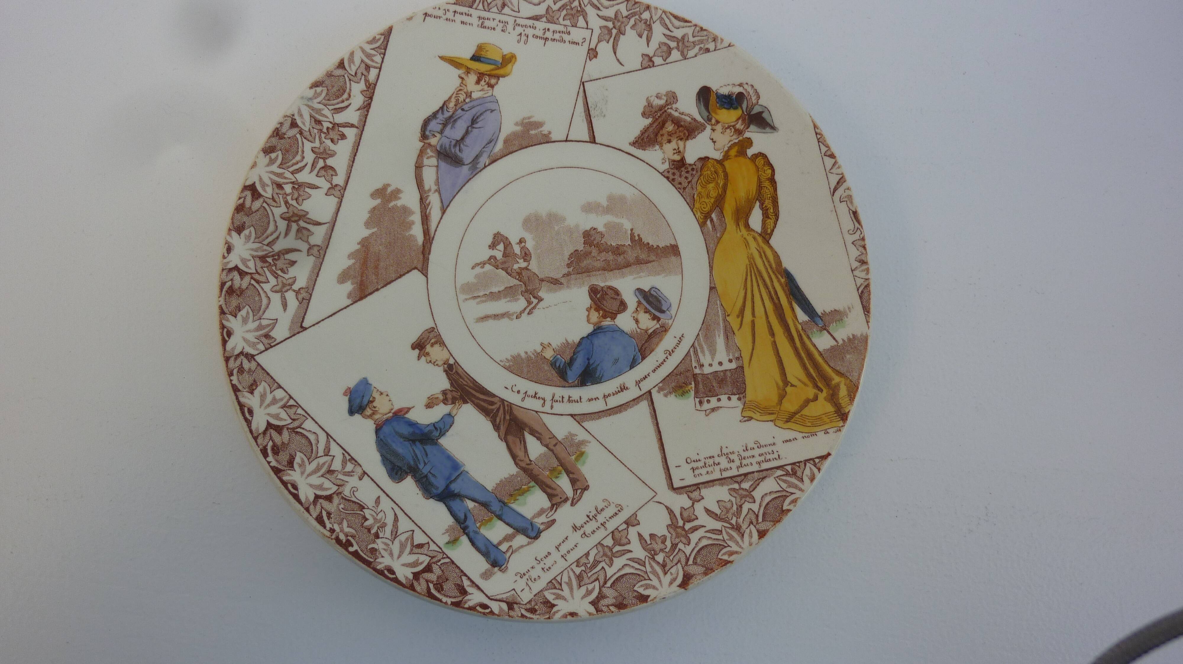 Former lens plate by Digoin Sarreguemines: horse racing