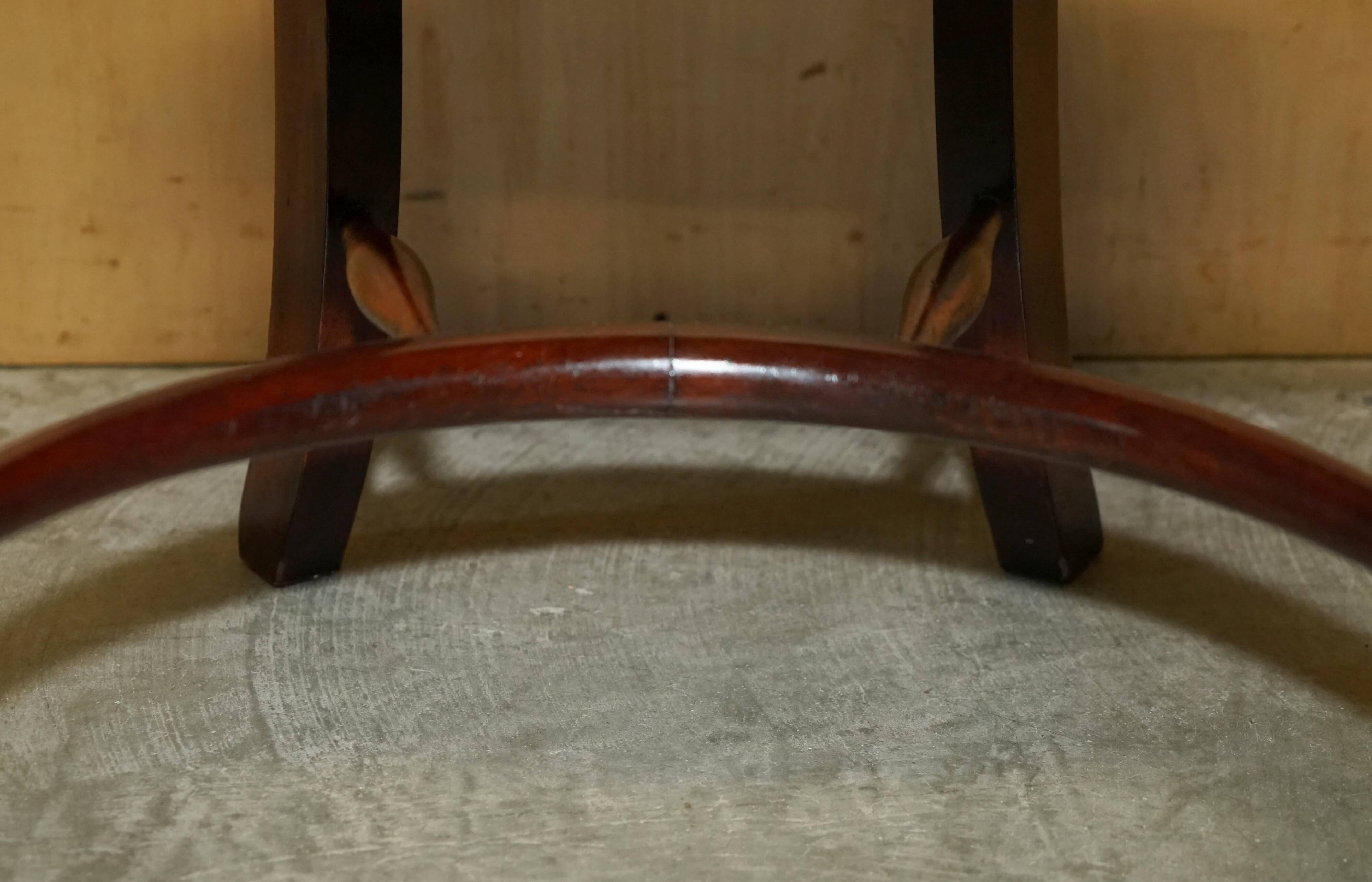 Chesterfield captain's armchair William IV in restored leather with hardwood.