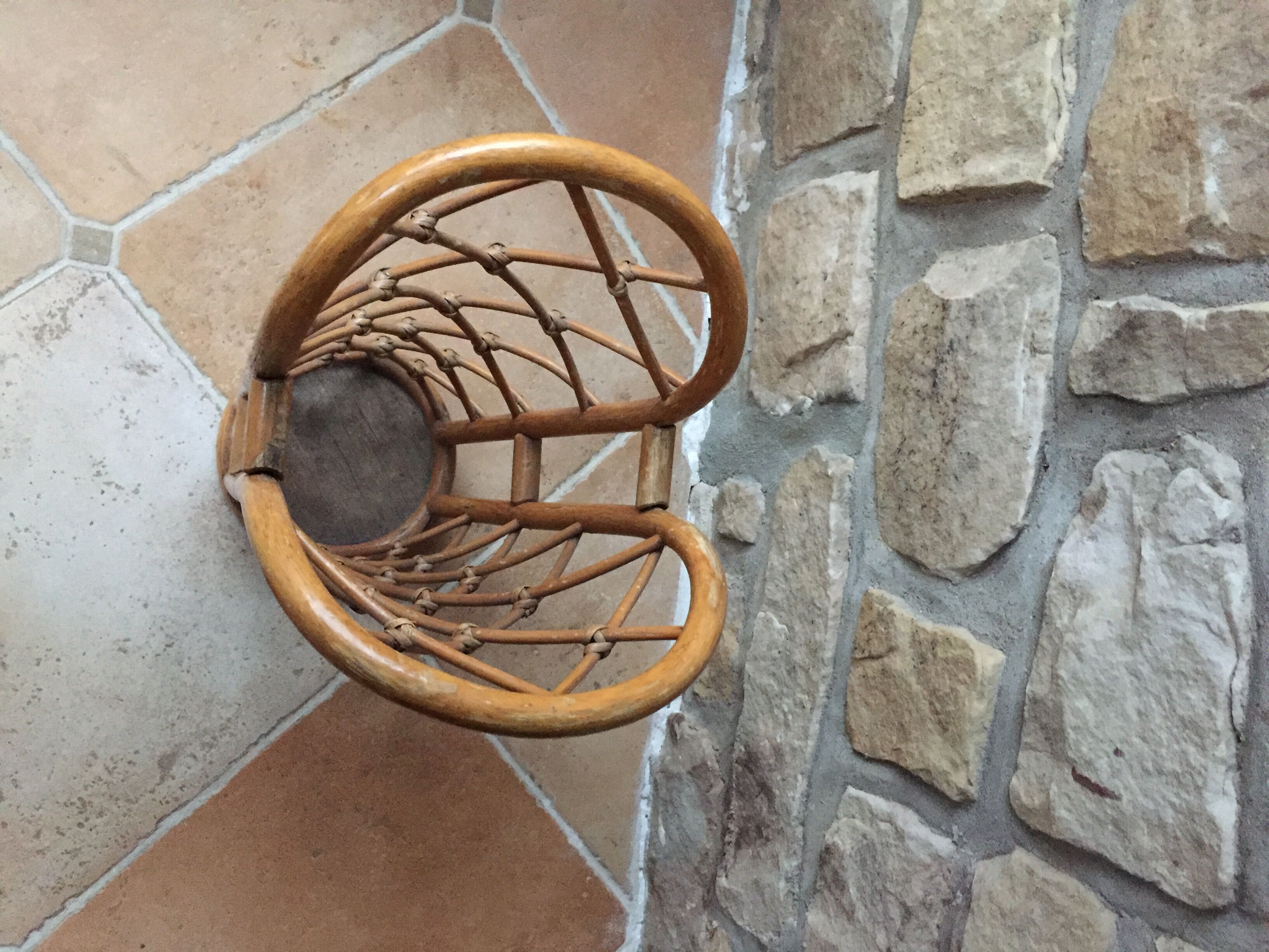 Porte-parapluie en rotin vintage