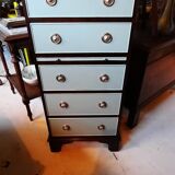 Drawer cabinet