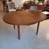 Table à repas de style scandinave en teck
