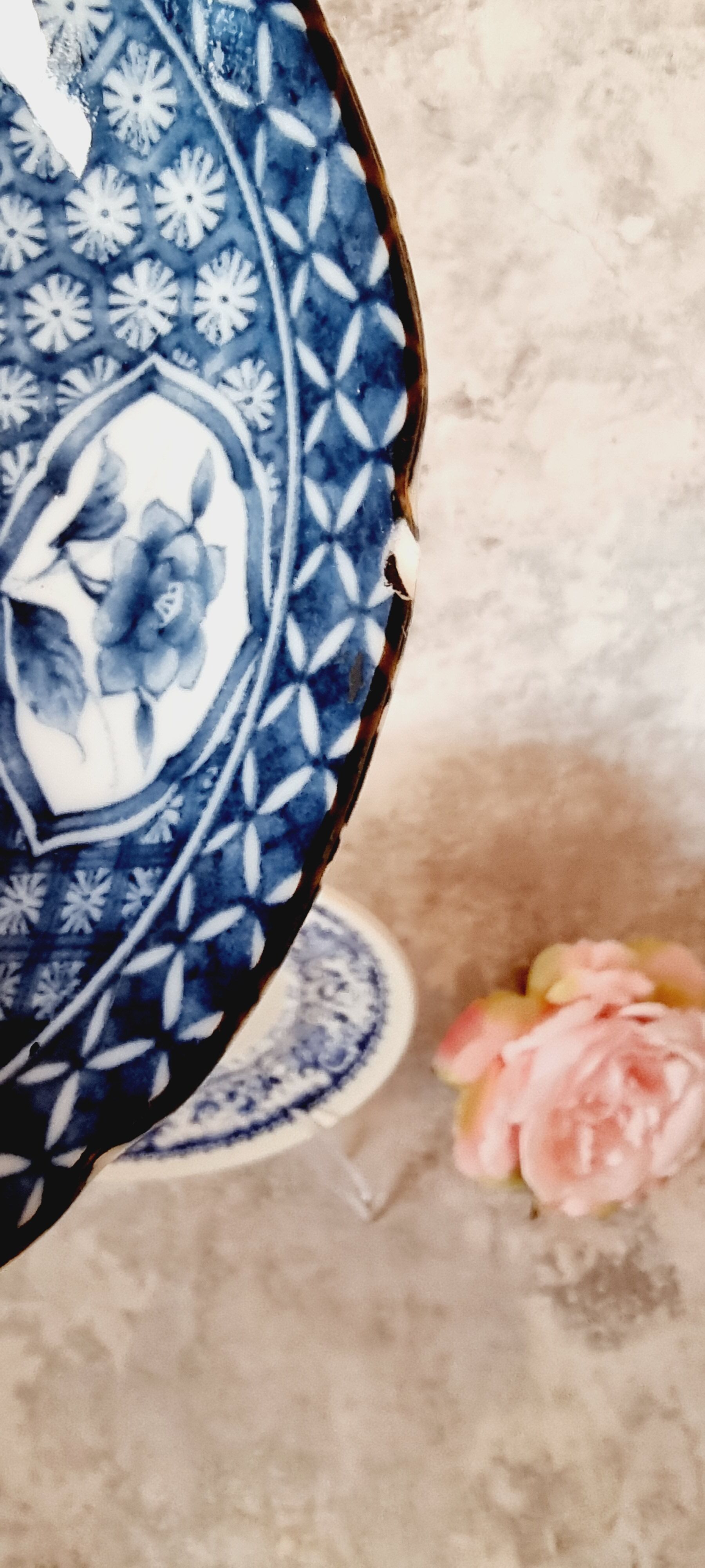 Set of 4 blue and white porcelain plates