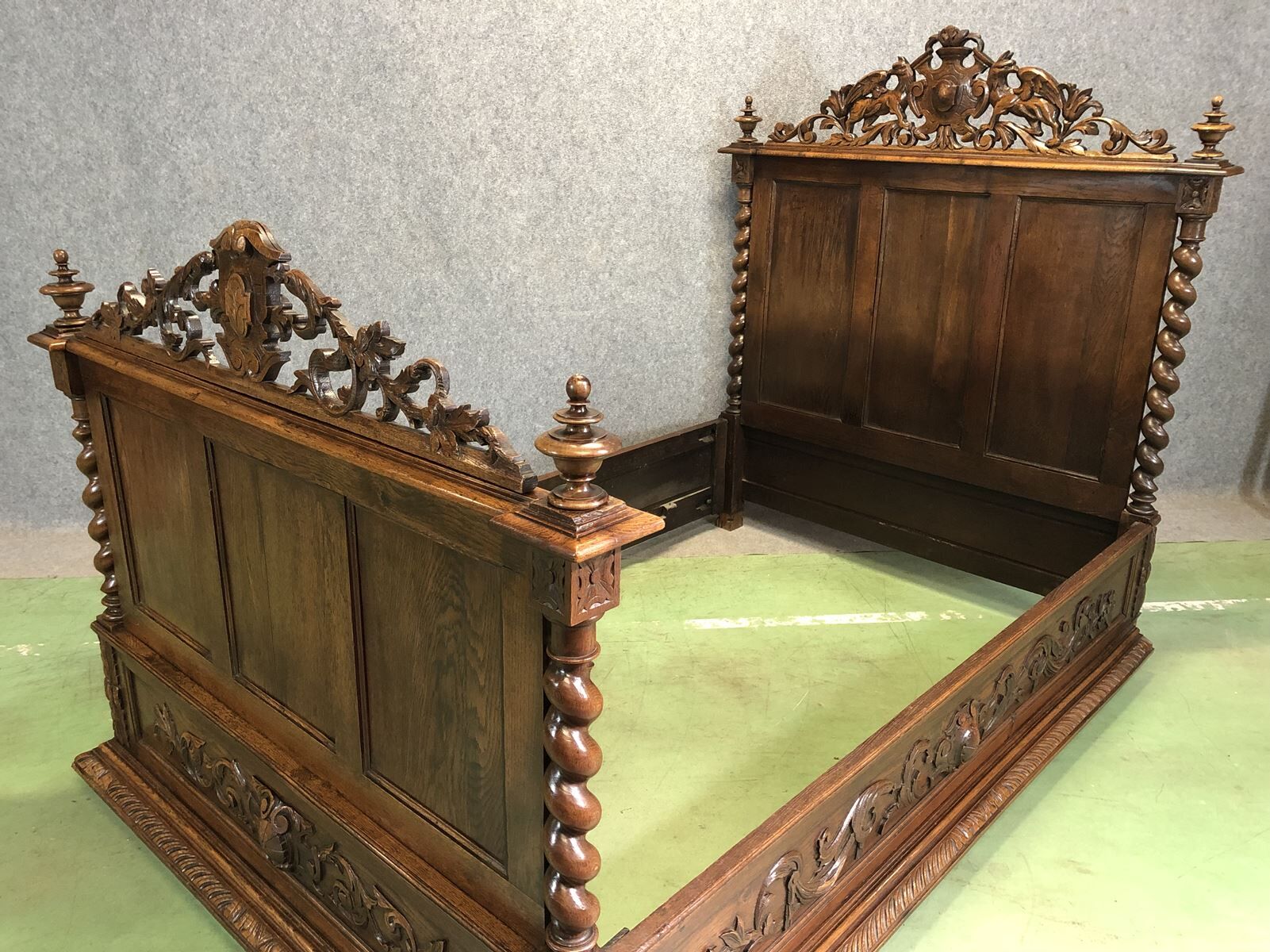 Henry II oak bed - early 20th