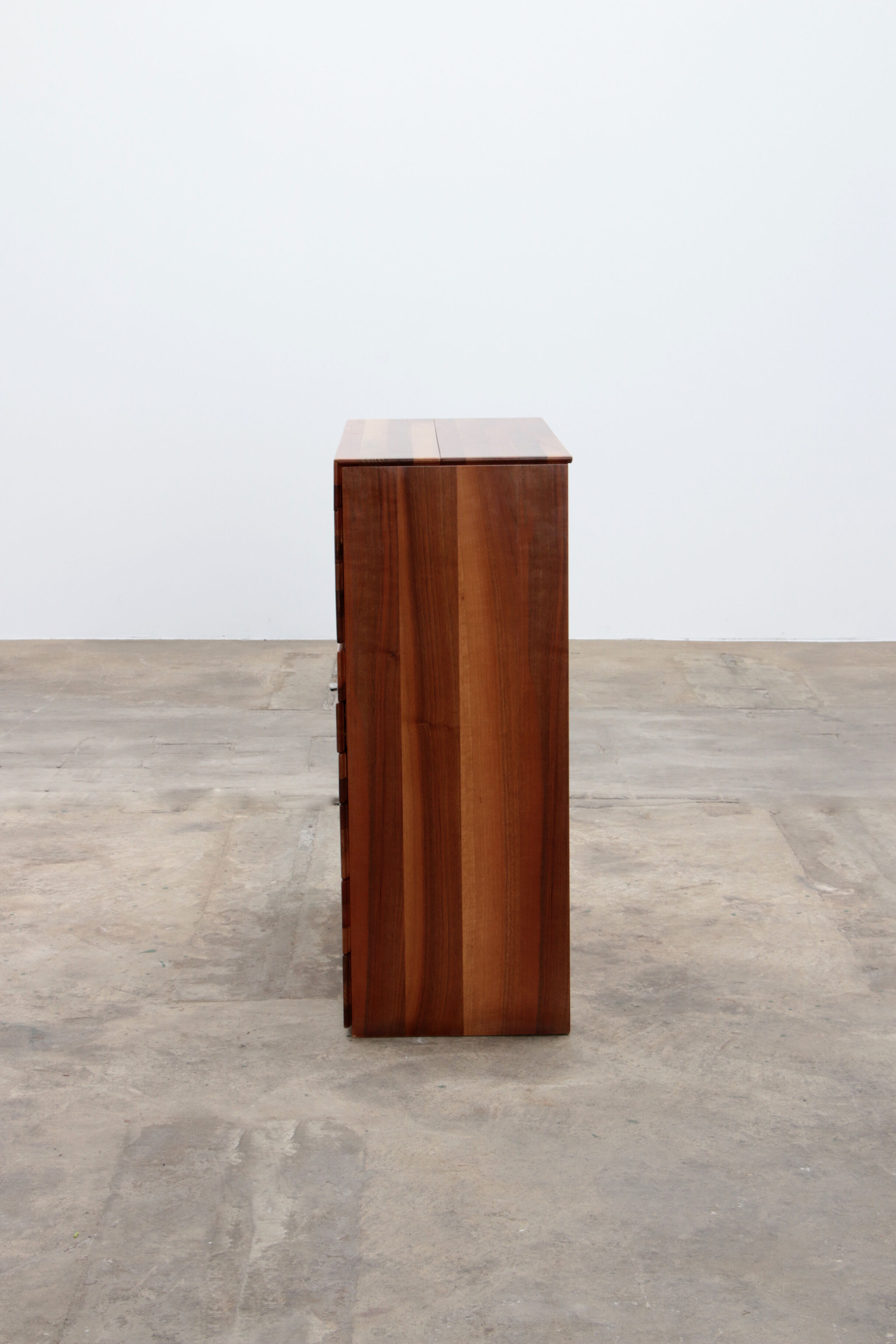 Afra & Tobia Scarpa Walnut secretary chest of drawers for Molteni, 1970 Italy