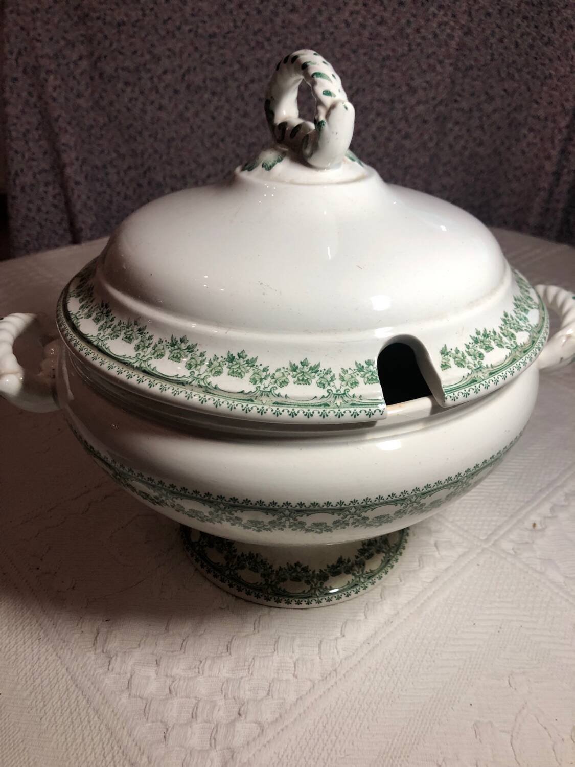 Boch La Louvière tureen