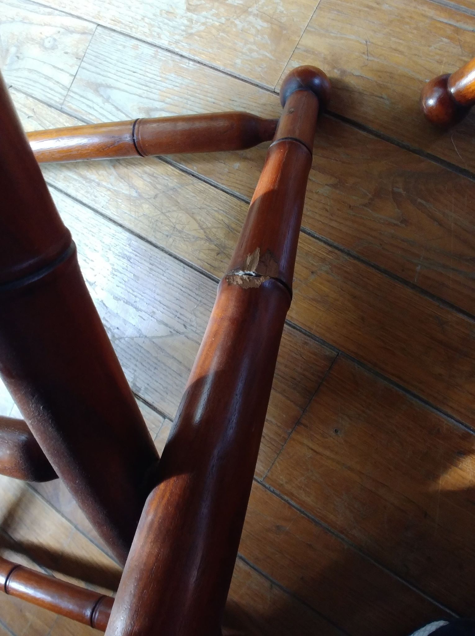 Leather folding armchair and footwork