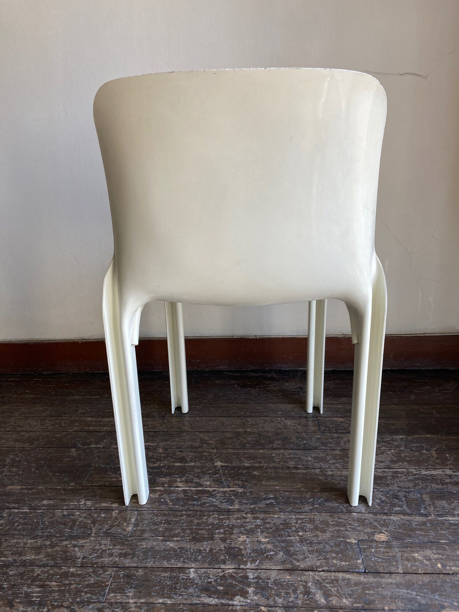 Selene Vico Magistretti chair for Artemide 1968 Italian design