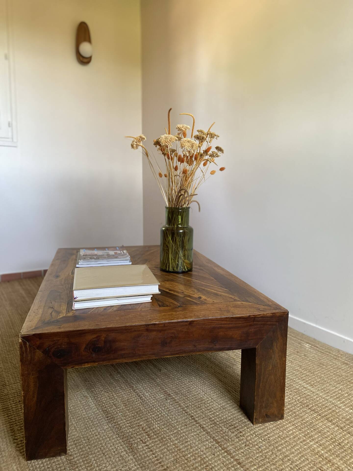 Solid wood coffee table with marquetry top