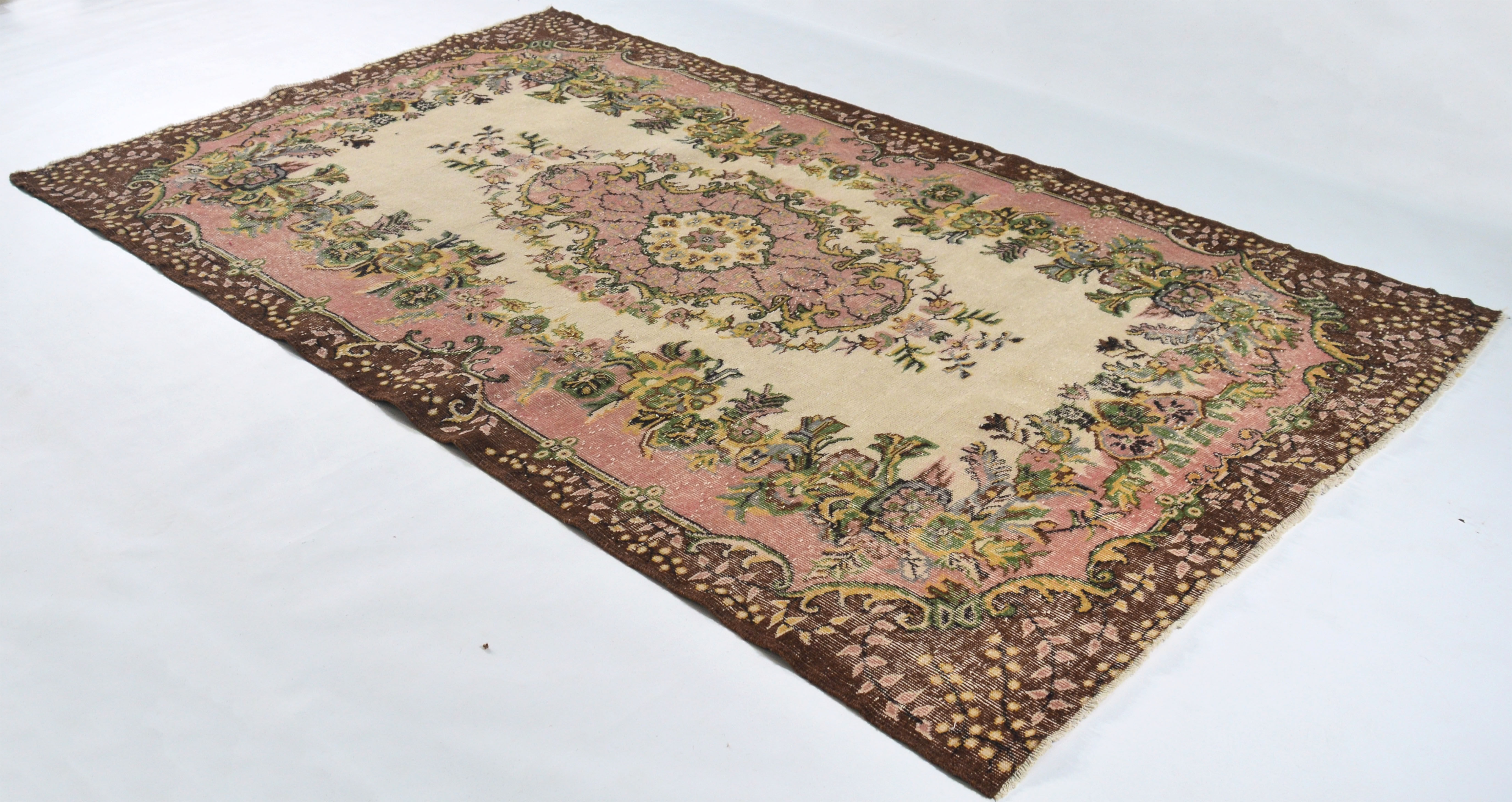 Anatolian handmade rug 287 cmx 174 cm
