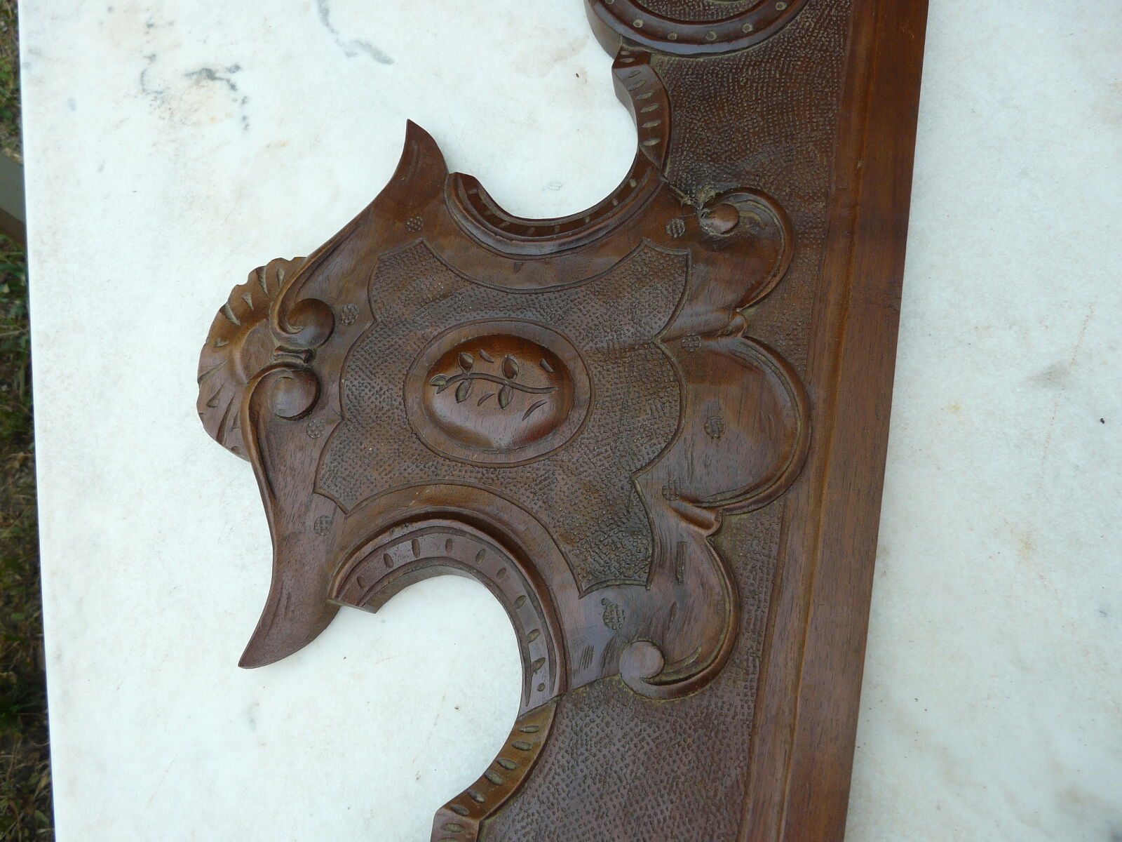 Wooden pediment 95cm long