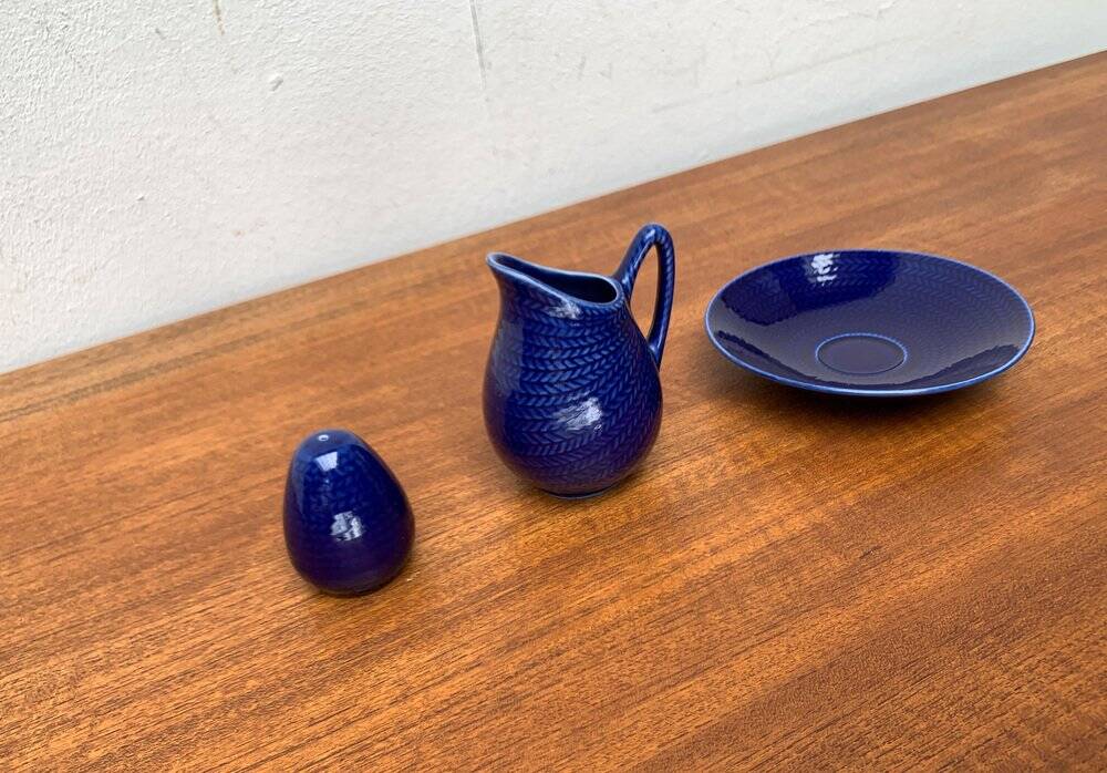 Swedish Salier Mid-Century Bla Eld, Salt Shaker, Milk Jug, Saucer and Plate by Hertha Bengtson for Rörstrand, 1960s, Set of 4