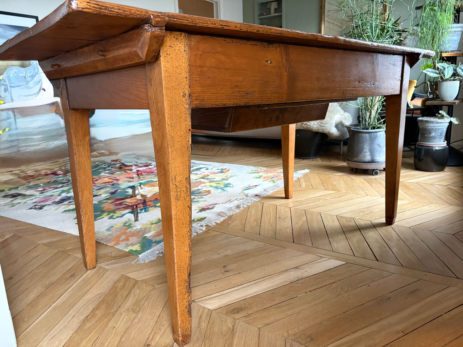 Old farmhouse table in solid oak with a drawer.