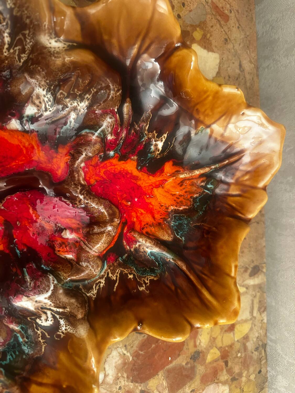 Vintage leaf-shaped earthenware centerpiece/trinket tray