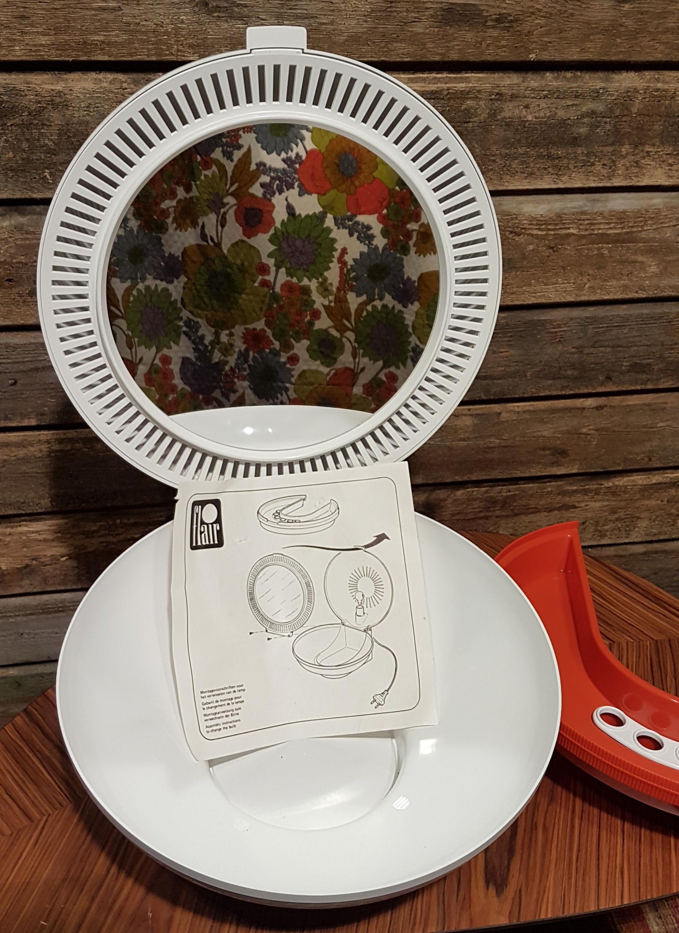 UFO lighting wearable hairdresser brand Flair 1970s