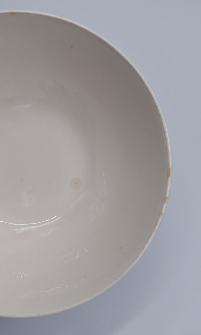 Salad bowl in earthenware Digoin Sarreguemines trompe l'oeil basket in blue