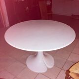 Tulip foot table