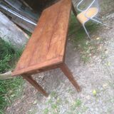 Table farm old spindle feet