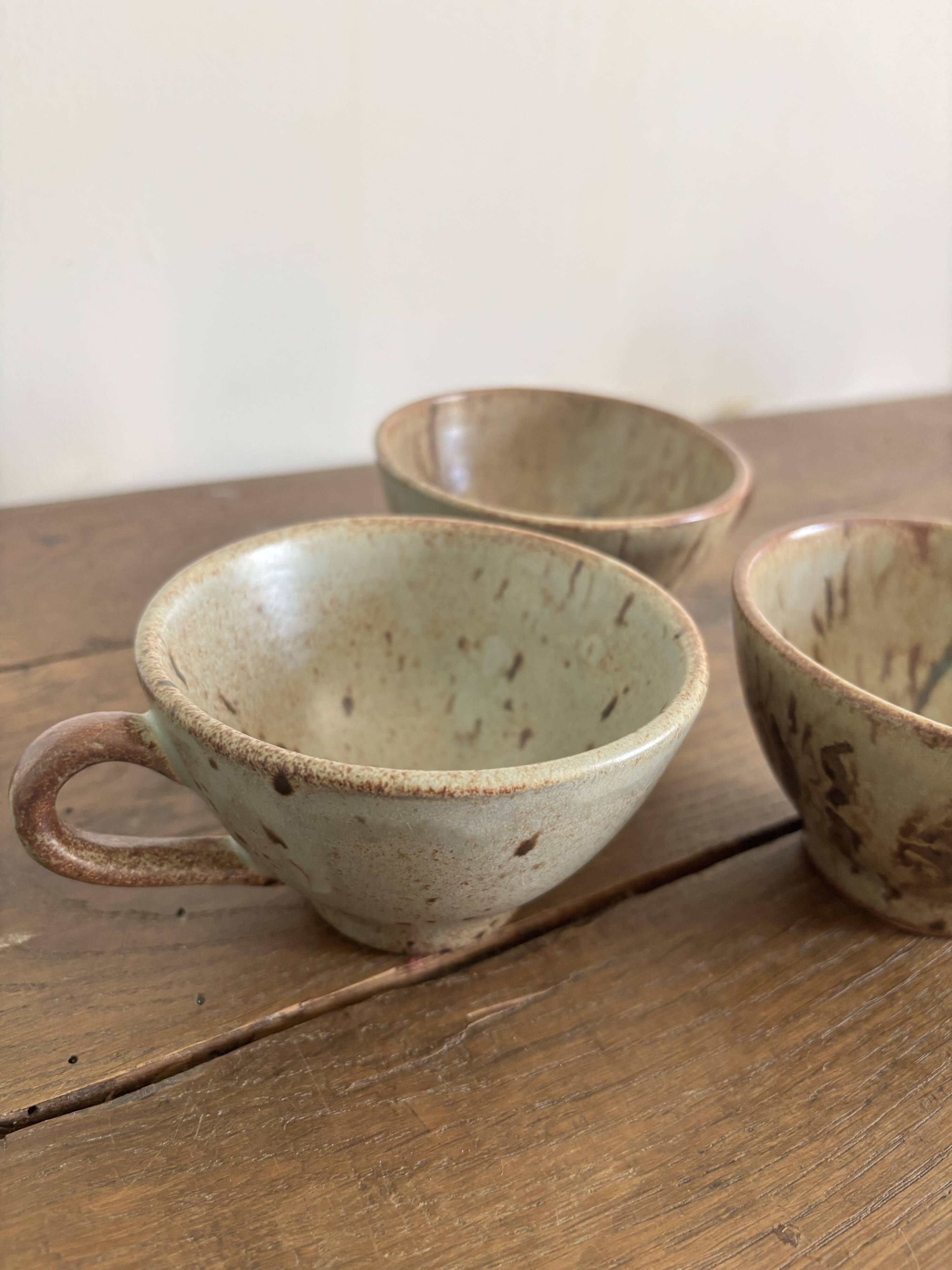 Set of 3 vintage speckled stoneware mugs