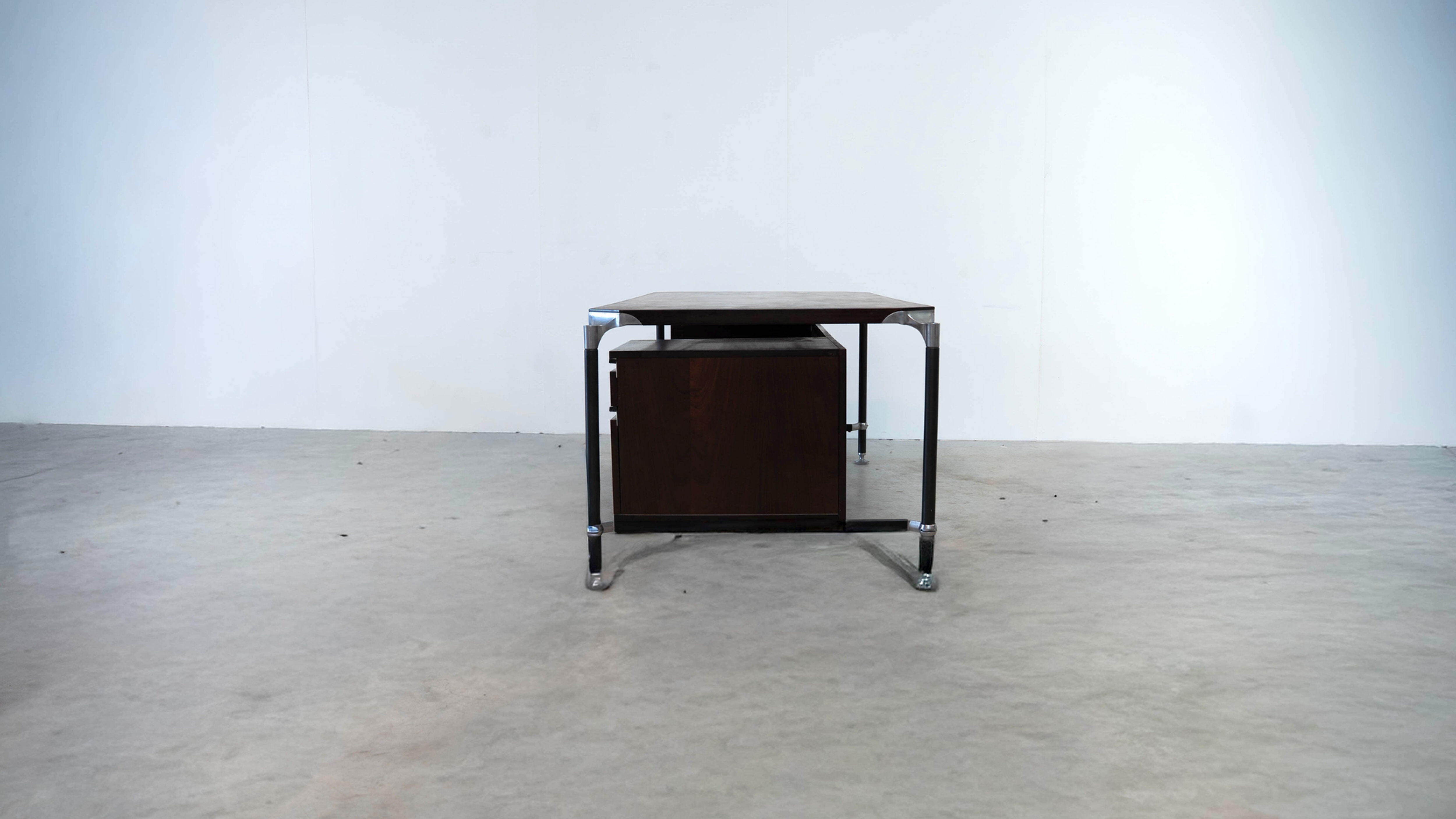 Italian desk by Ico Parisi for Mim