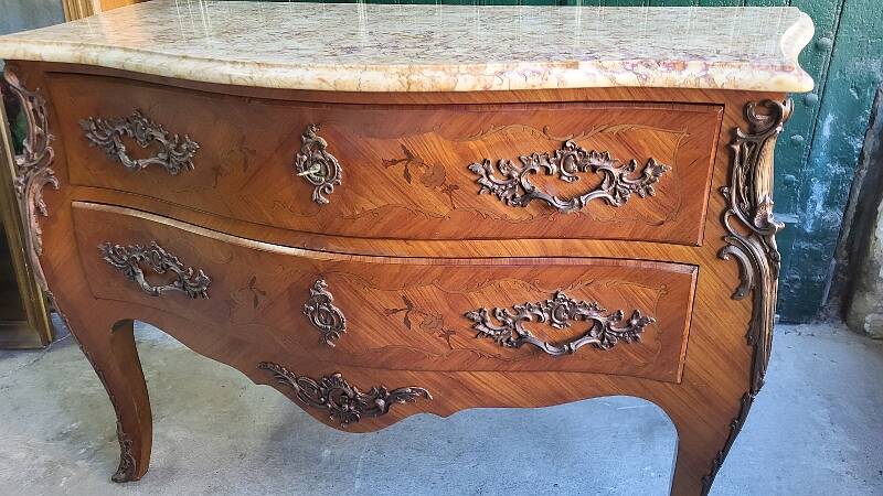 ROSEWOOD COMMODE WITH 2 DRAWERS AND OCHRE MARBLE TOP