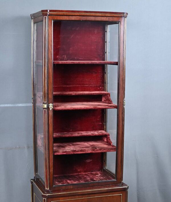 Meuble vitré en acajou, style Louis XVI, fin XIXe