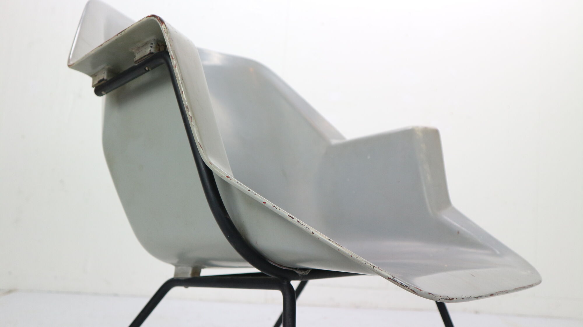 416 fiberglass shell armhair by Wim Rietveld & Andre Cordemeyer for Gispen, 1950